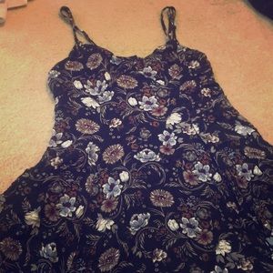 Floral key hope back sundress 👗